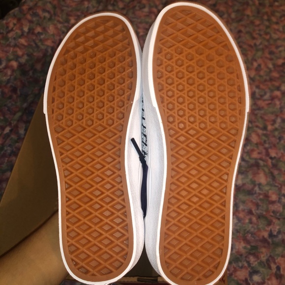 vans - Picture 3 of 4